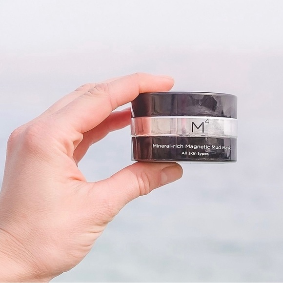 M4 Mineral Rich Magnetic Mud Mask 😌✨ - Picture 1 of 6